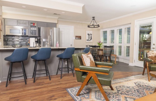 North San Antonio - SAT House | Arcade + Movie Theater + Pool Oasis + Near Airport