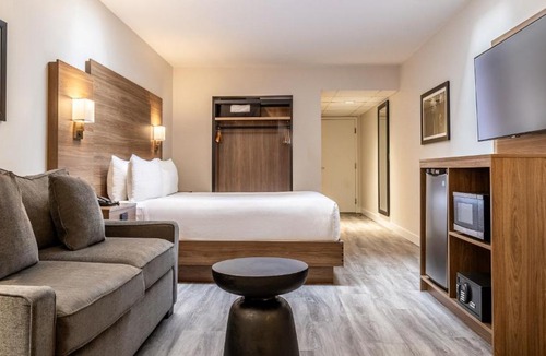 Hastings Hotel | Atrium Hotel Vancouver