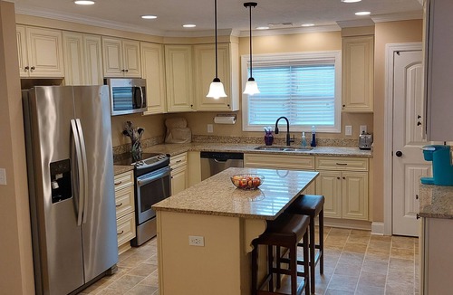 Grovetown House | Augusta Master's Tournament rental. 4-BR house, 7 mi to course, Tropical cabana