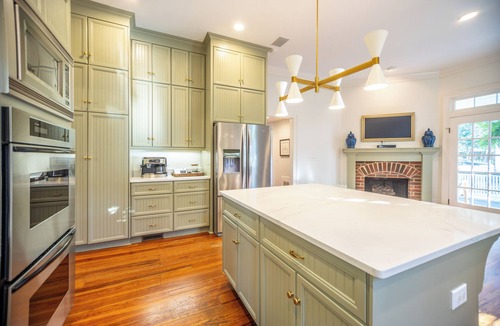 Summerville House | Augusta's Gem - Player quality host home with 1 bed 1 bath detached cottage.