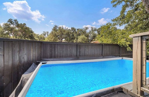 Barton Hills House | Austin Retreat with Private Pool l Mins to Downtown!