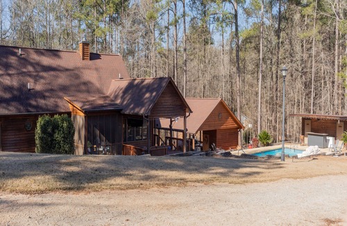 Grovetown House | Autumn Woods Lodge - Four Bedroom House, Sleeps 9