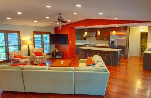 Barton Hills House | Barton Hills house minutes from Zilker Park and Barton Springs Pool
