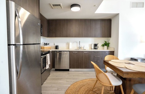 Downtown Miami Apartment | Bay View 2BR Condo - Walk to PortMiami, Bayside - Sleeps 6