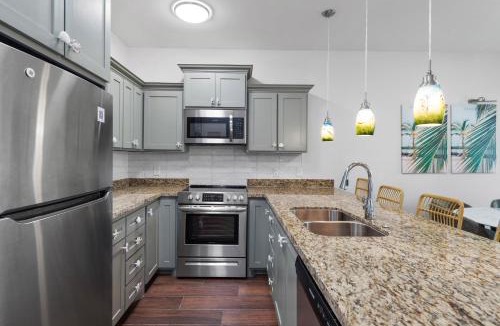 Port Isabel House | Bayfront Cottage- Pool - Hot Tub - Close to Beach