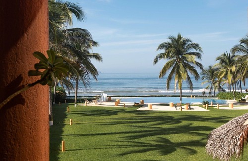 Barra de Potosi Condo | Beach front 3-bedroom condo on Playa Blanca in fantastic Zihuatanejo