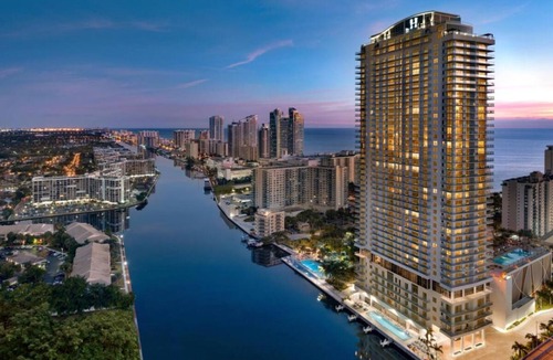 Hollywood South Central Beach Apartment | Beach is Calling! 3 Convenient Units, Onsite Pool, Near Beach