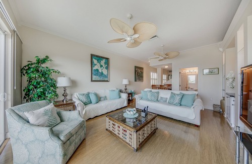 Siesta Key Village House | Beach Location - Luxury Villa with Pool, Walk to Beach and Restaurants!