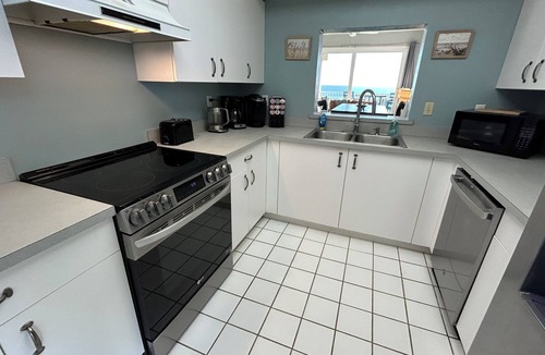 Palm Coast Condo | Beachfront Condo- Panoramic Ocean View from Wraparound Balcony, POOLS Pickleball