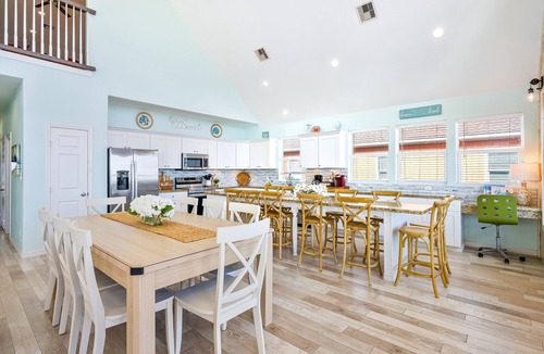 Port Bolivar House | Beachfront | Game Room, Hot Tub & Ocean Views