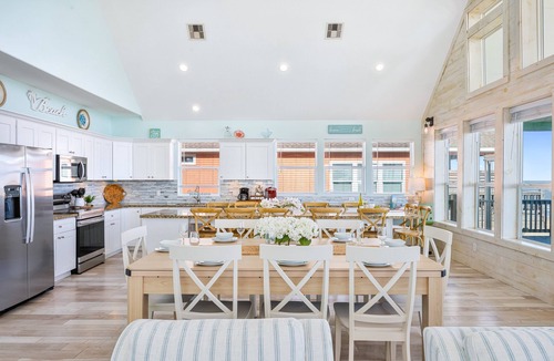 Port Bolivar House | Beachfront | Game Room, Hot Tub & Ocean Views