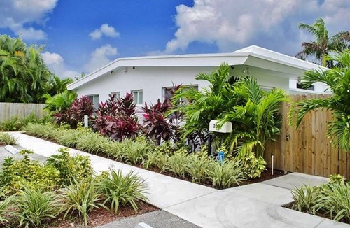 East Fort Lauderdale House | BEACHFRONT, OCEAN! 2 BEDRMS, 3 BATHRMS, Discounts for longer stay APP-VRR1500402