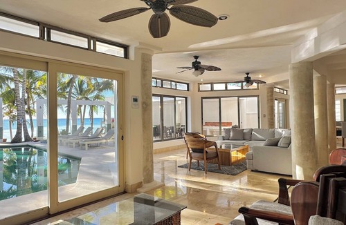 Soliman Bay Villa | BEACHFRONT VILLA ON WHITE SAND BEACH AND CHEF SERVICE AVAILABLE