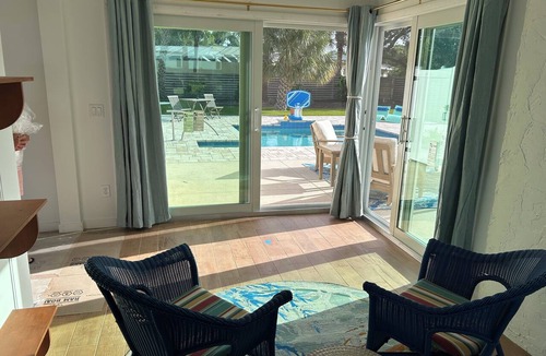 Venice House | Beachwalk Bungalow on Venice Island - in-ground pool plus beach just steps away!