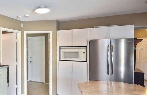 South Venice House | Beachy 3BR Retreat ~ Heated Pool & Fenced Yard ~ Pet Friendly! Star of Venice!