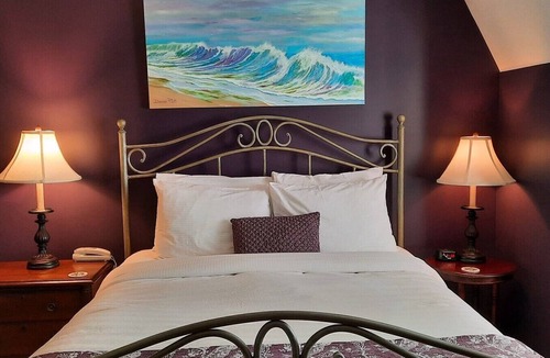 Booktown Hotel | Beacon Inn at Sidney
