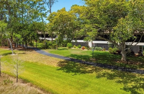 Kings Lake Condo | Beautiful 2nd Floor 2 bedroom condo with lovely lake views.Cozy & Well equipped