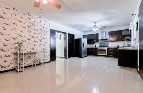 Monterrey House | ¡Beautiful Home at La Herradura! 9 guests + Wifi