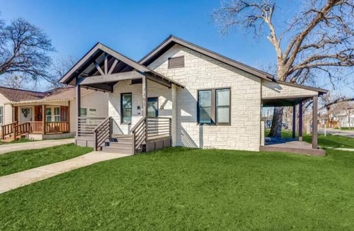 West San Antonio House | Beautiful Tranquil Home In Nonterey