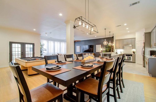 Midtown House | Best of Midtown-3 Bedrooms, Minutes to Attractions