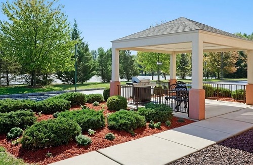Somerset Apartment | Better Choice For Your Vacation! Prime location and Spacious unit awaits