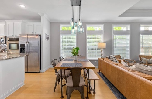 Lincolnville House | Boatyard Oasis | Pool | Mins to DNTN l Dogs OK