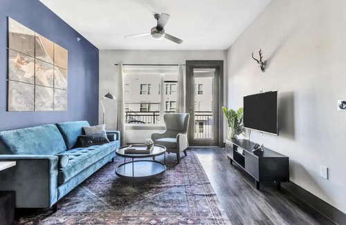 Richardson Apartment | Boulevard Stays Dashing 1BR Suite Pool Parking Gym H