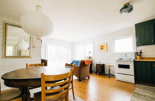 Green Gables House | Boyles Lane Cozy Cottage