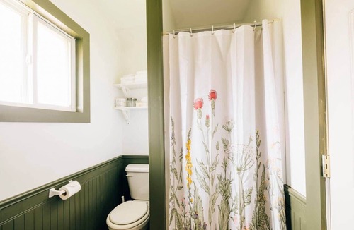 Green Gables House | Boyles Lane Cozy Cottage