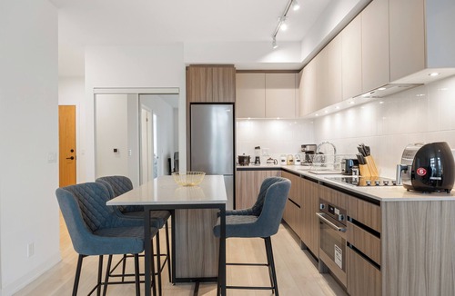 Beverley Glen Apartment | Brand New, Stylish 2-Bedroom, 2-Bathroom Apartment with Free Parking