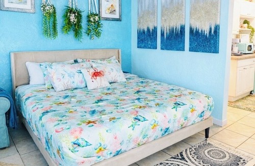 Rogers Seabreeze Resort | Breathtaking Oceanview Stay Just Steps FROM EVERYTHING!