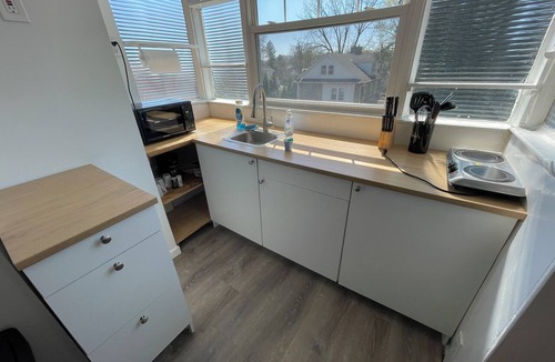 Elkins Park Apartment | Bright & Charming Studio Elkins Park Monthly Discount
