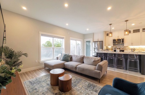 Halifax House | Bright & cozy 3 bedroom house perfect for families