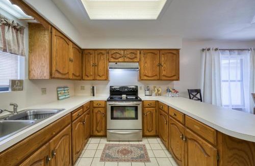 Pharr House | Bright Pharr Getaway Spacious Family Home w Garage and WiFi
