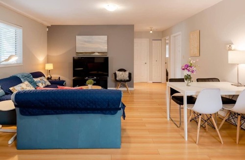 Burnaby House | Bright, spacious two bedroom garden suite near the park
