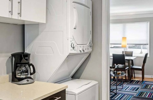 Brookwood Apartment | Brookwood Courtyard by BCA Furnished Apartments Bcc2b 09 I