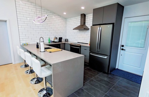 Kitimat House | Bumbleberry 3 Bedroom Guest Home New Executive home in the heart of Kitimat BC