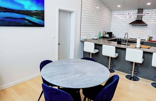 Kitimat House | Bumbleberry 3 Bedroom Guest Home New Executive home in the heart of Kitimat BC
