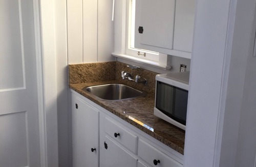 Downtown Historic District Apartment | C6, Romantic apartment in city center, Flagler location, near beaches, parking!