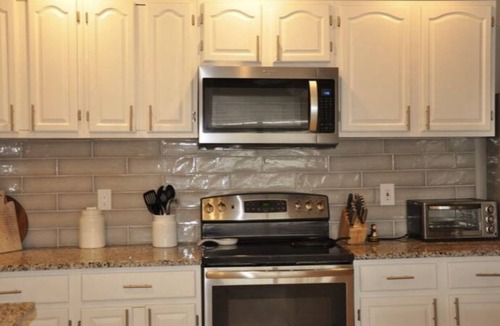 Wetmore House | Casa Azul - entire home near UTSA, La Cantera, medical center, and 6 flags