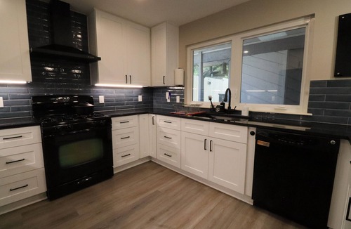 Waters Park House | Casa de la Cova, the Comforts of Home