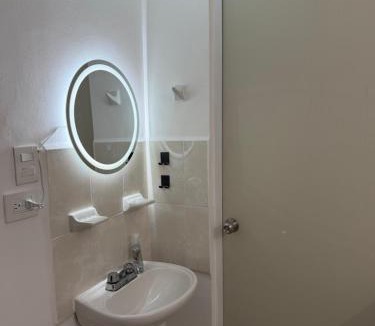 Juarez House | Casa en fracc residencial privado frente a un parque 2 dormitorios