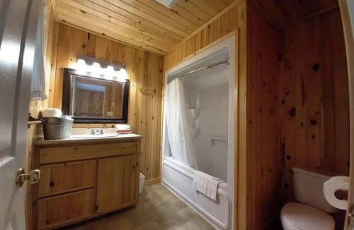 Green Gables Cottage | Cavendish Vacation Cottage | Hot Tub | Beaches Nearby.