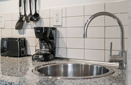 Brookwood Apartment | (CCB) Affordable Studio w/Cozy Bed and Friendly Hosts