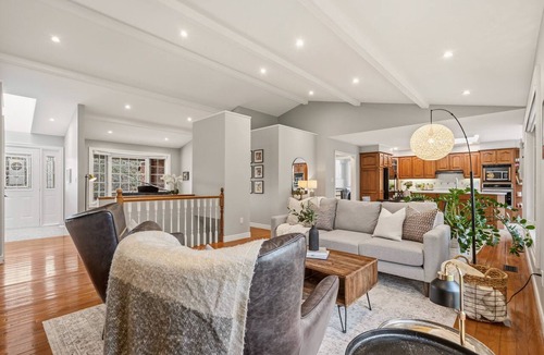 Watertown House | Cedar & Stone Retreat - 3 Bedroom + home office. Perfect for long stay.