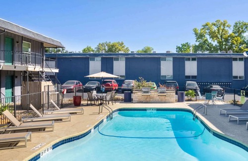Cherrywood Apartment | Central quaint 1BR close to UT, Moody Center, & DT
