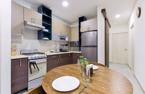 Monterrey Centro Apartment | ¡Cerca de Fundidora! 6 ppl, GYM, Parking & 3 camas