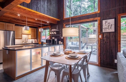Orford Ski Chalet | Chalet Norwegian, Turn Key Amenities + Pet Friendly + Hi Speed WiFi