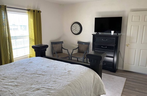 Ringgold Cabin | Charming 2-bedroom Ranch House between Bowie and Nocona, with WiFi, AC!
