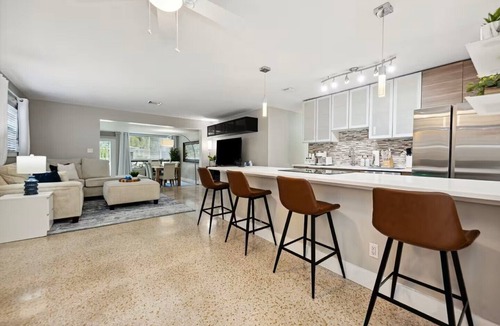 Fort Lauderdale House | Charming 3-bedroom house with pool and Billards in Wilton Manors